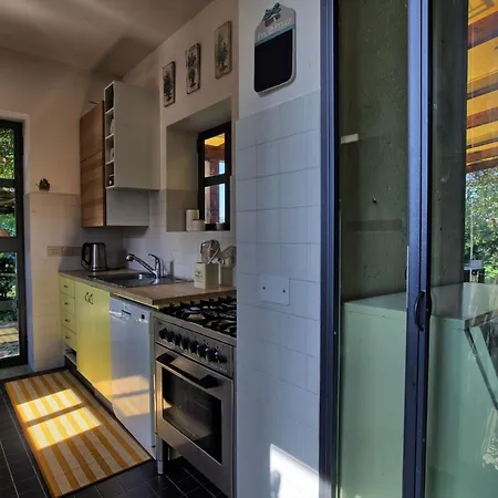 בית נופש Haus Der Musik 270m Veranda- Garten Und Pool By Interhome