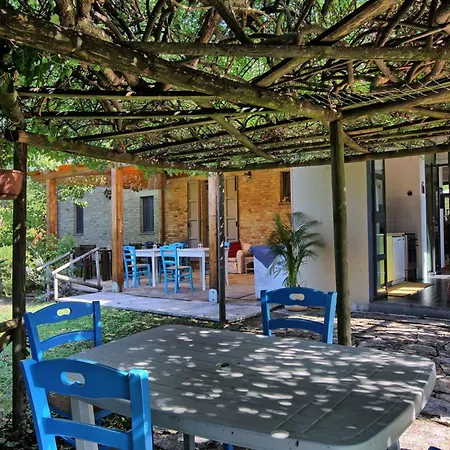 בית נופש Haus Der Musik 270m Veranda- Garten Und Pool By Interhome *